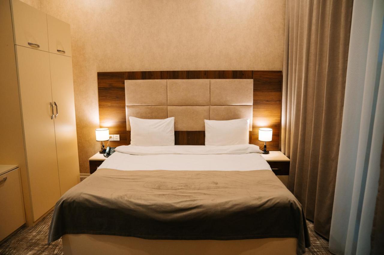 The Clocktower Hotel Baku Zewnętrze zdjęcie
