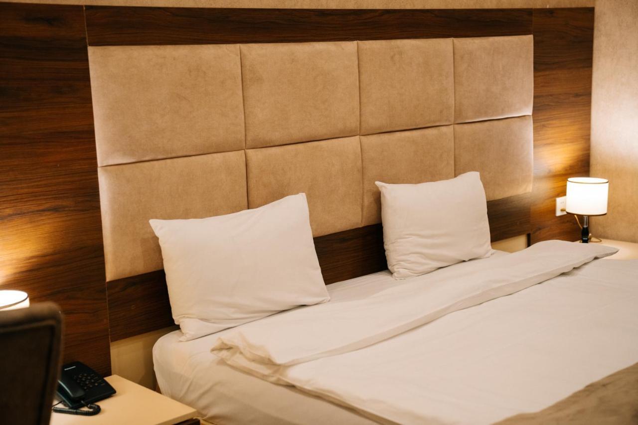 The Clocktower Hotel Baku Zewnętrze zdjęcie